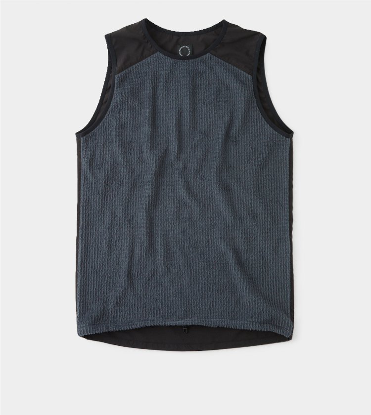 山と道 Alpha Vest Black L-