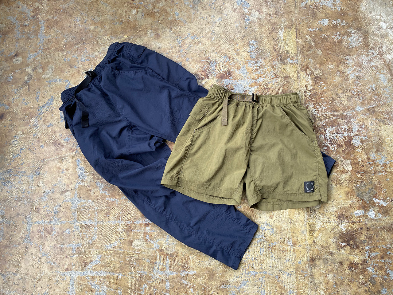 DW 5-pocket shorts 山と道 yamatomichi navy - ショートパンツ