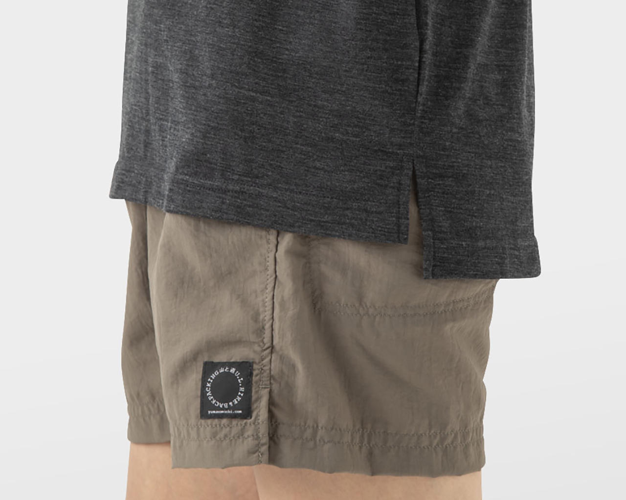 100% Merino LightCrew Neck | 山と道 U.L. HIKE & BACKPACKING