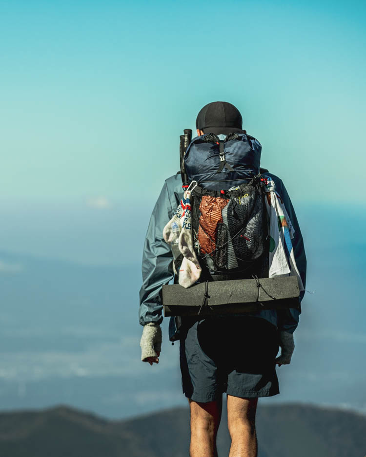 ご回答よろしくお願いいたします山と道　バックパック